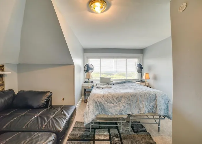 Apartment Vacation ~ 6 Mi To Downtown! Pittsburgh