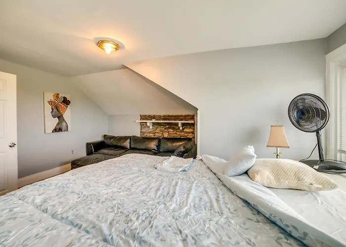 Vacation ~ 6 Mi To Downtown! Apartment